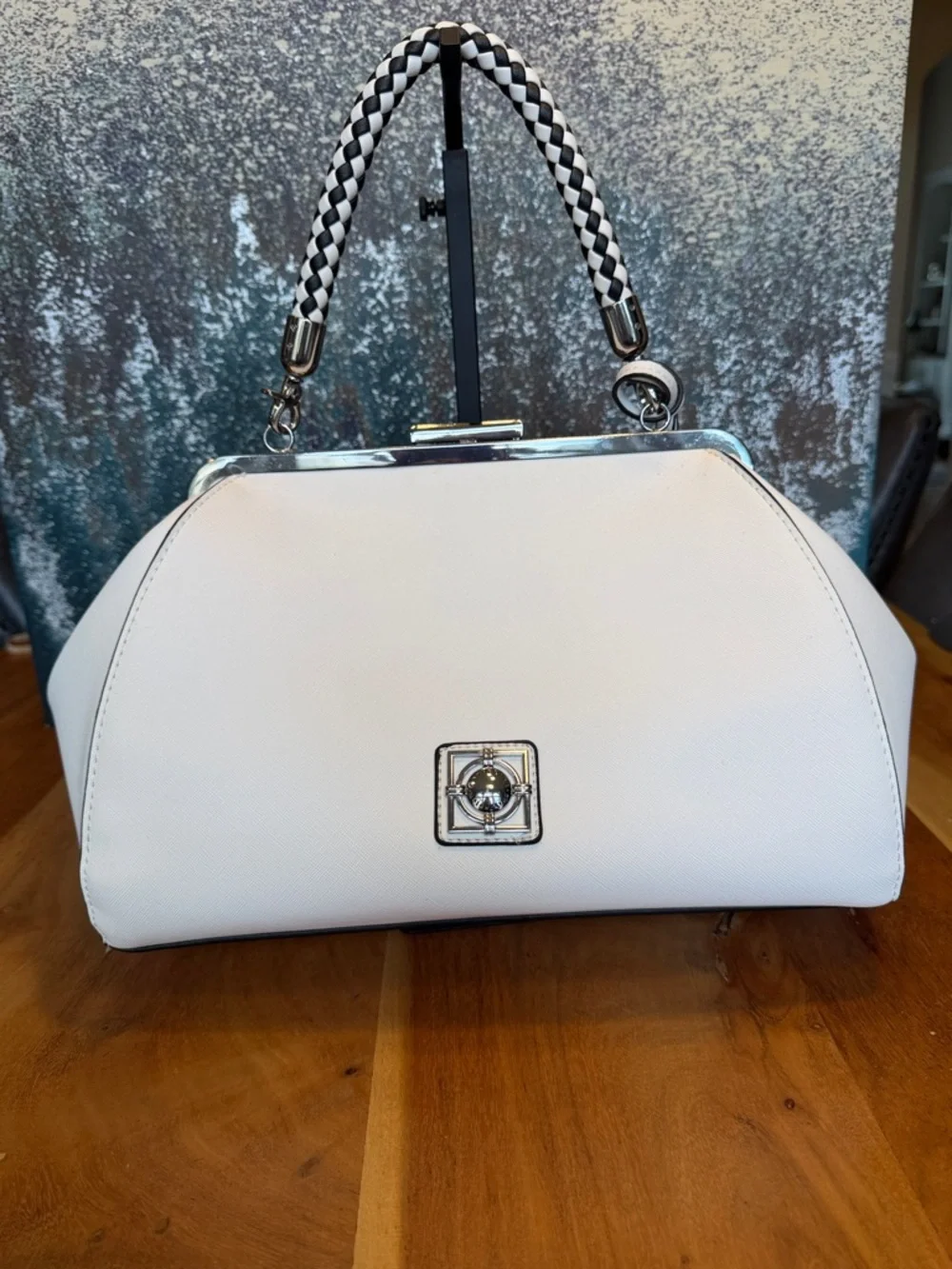 Catherine Malandrino Coquette Floral Appliqué Satchel Ivory/Tan (VGUC) - Picture 12 of 17